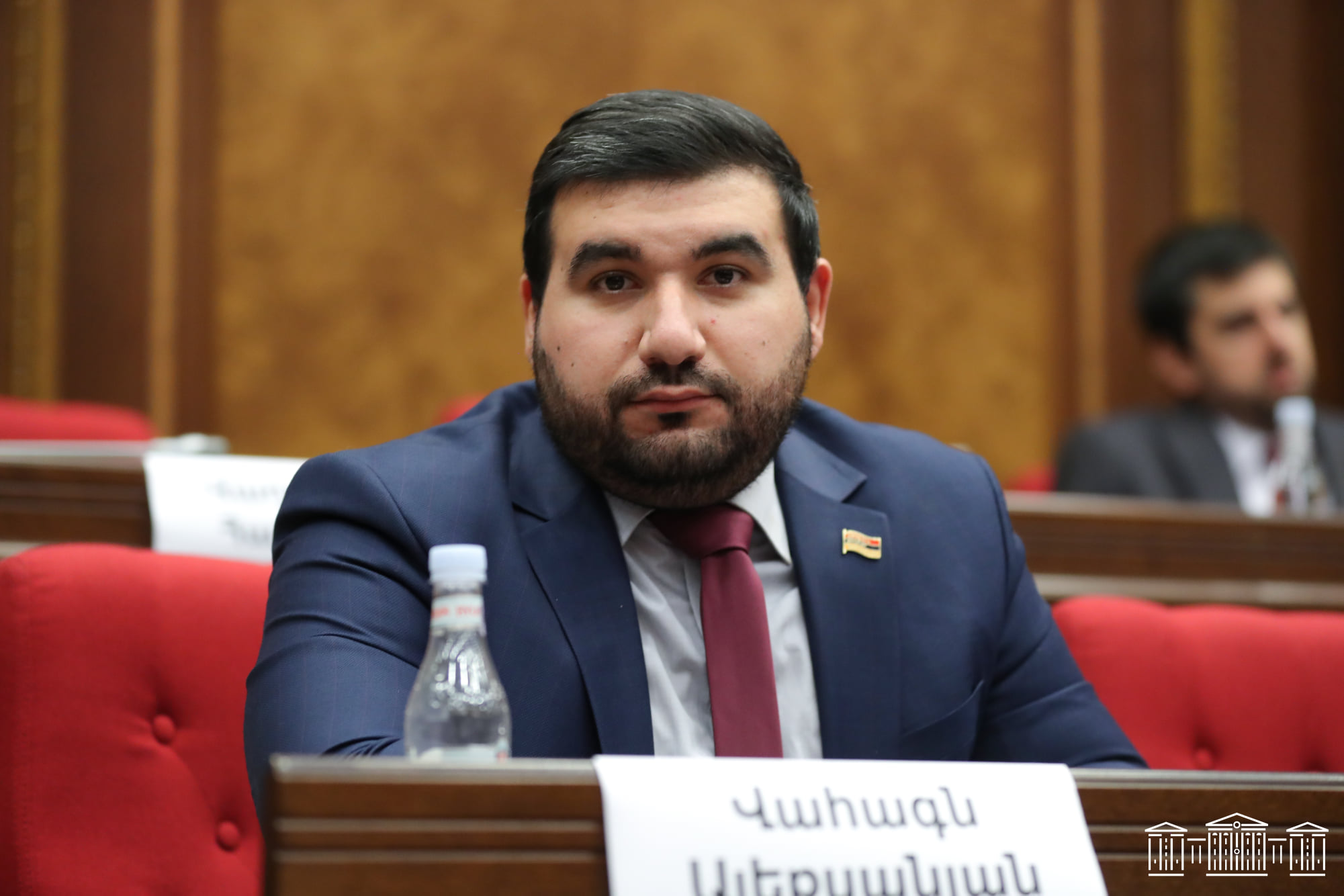 article-image